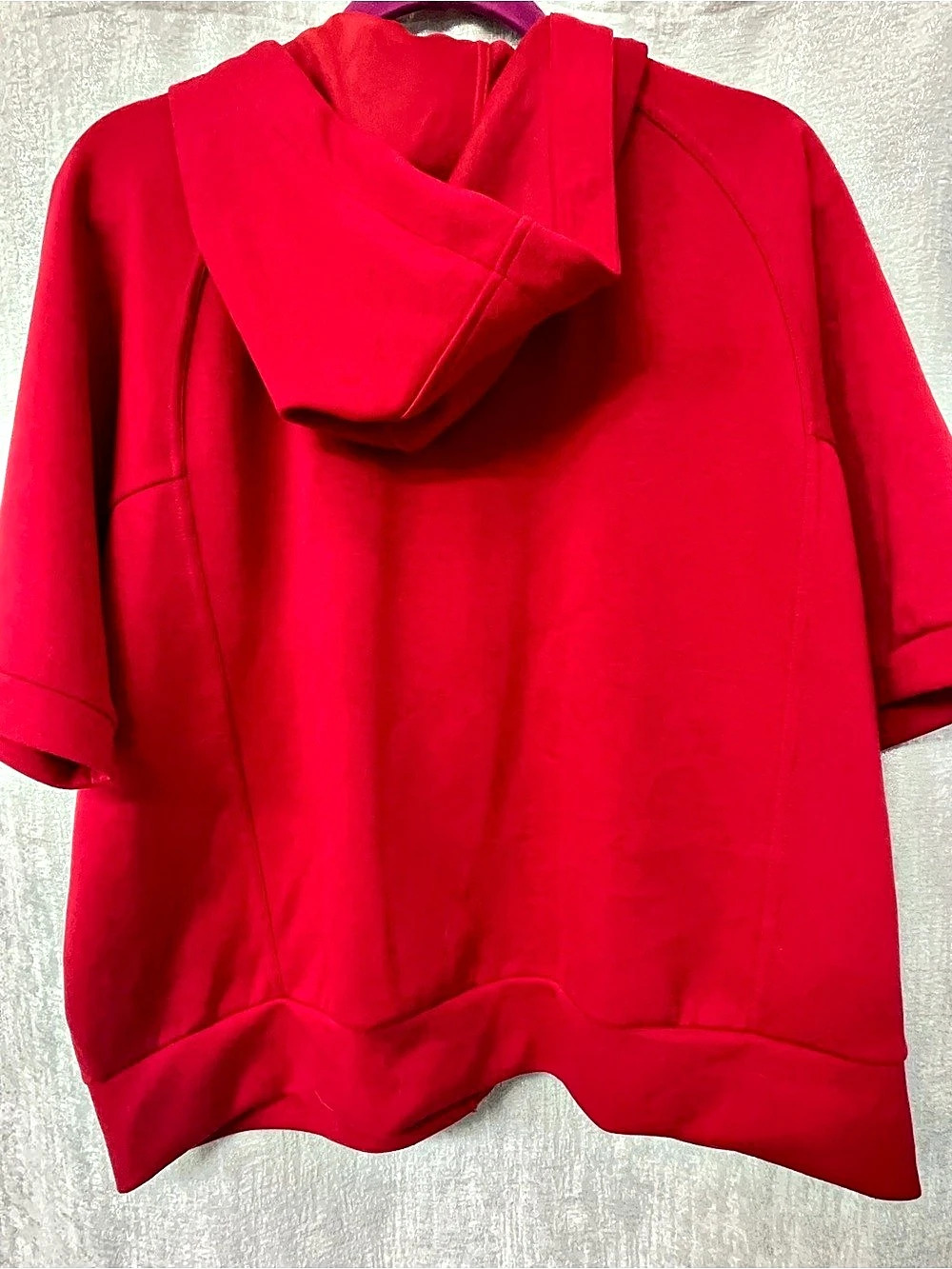 Discount Divas Boutique Red Short Sleeve Hoodie XL Like New - Picture 2 of 7